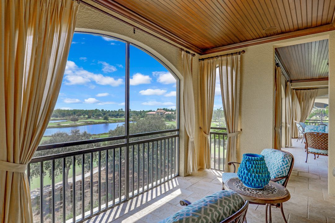 2542 Marquesa Royale Ln #301, Naples, FL 34109