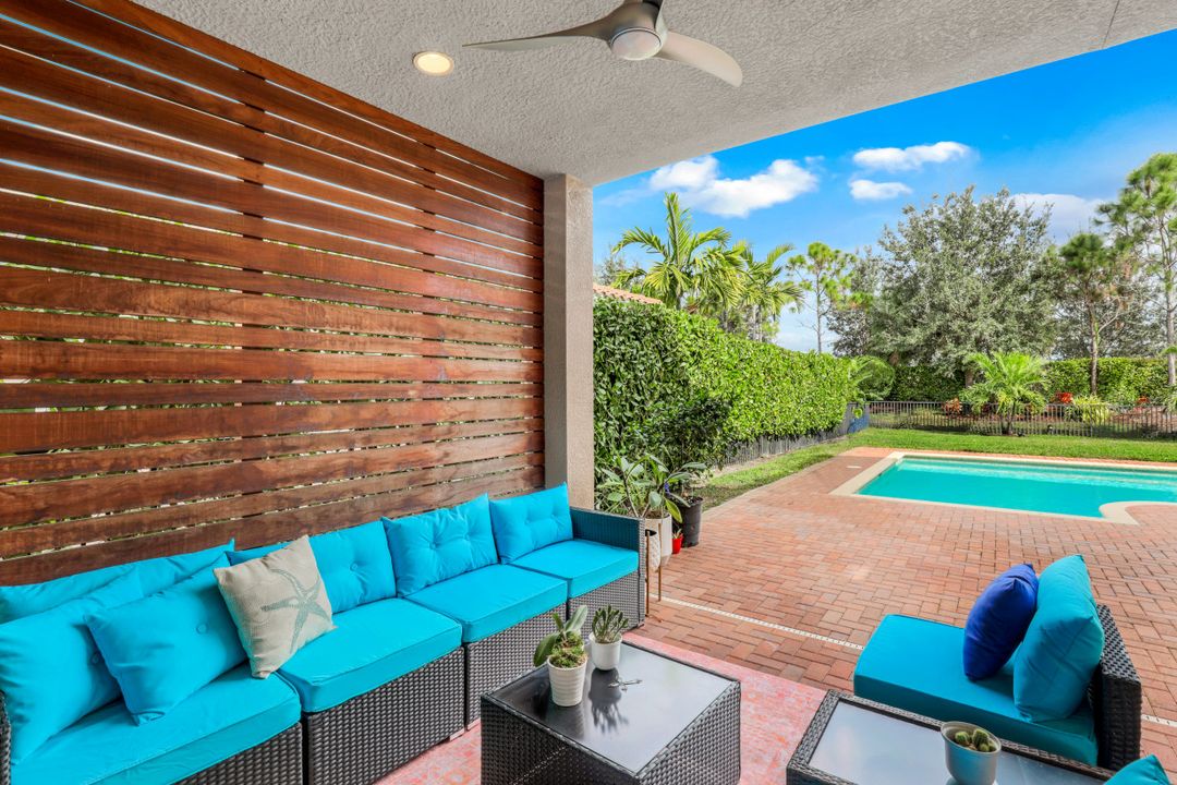 3082 Hudson Ter, Naples, FL 34119