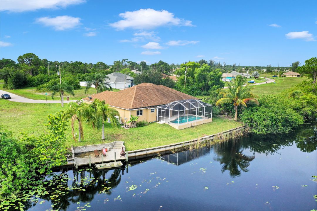 4176 NE 9th Pl, Cape Coral, FL 33909