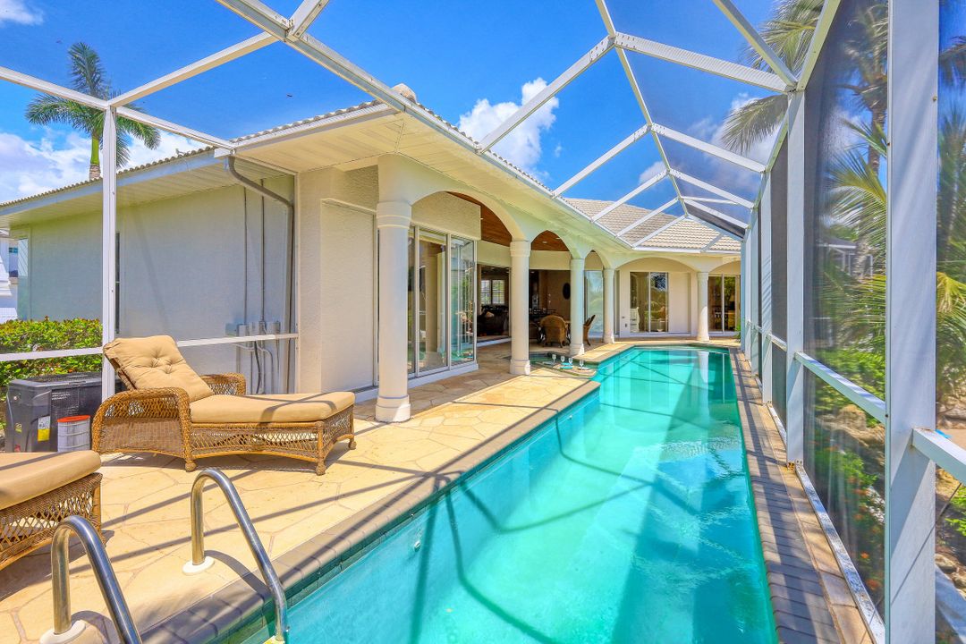 690 Pelican Ct, Marco Island, FL 34145