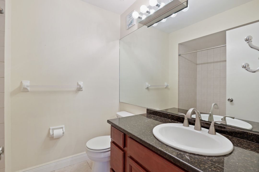 621 SE 12th Ave APT 118, Cape Coral, FL 33990