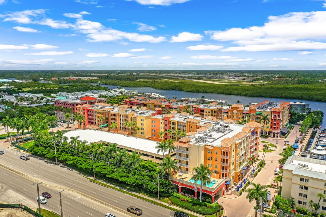 450 Bayfront Pl #4206, Naples, FL 34102