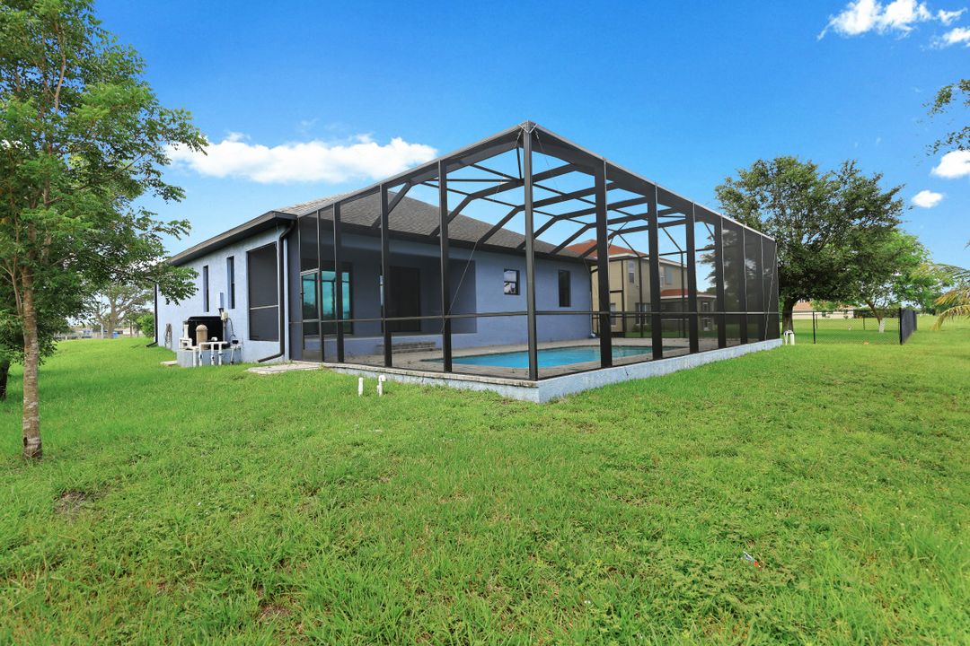 1011 NW 16th Pl, Cape Coral, FL 33993