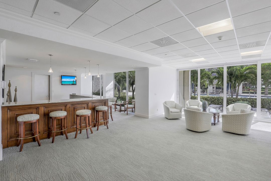 4051 Gulf Shore Blvd N #1105, Naples, FL 34103