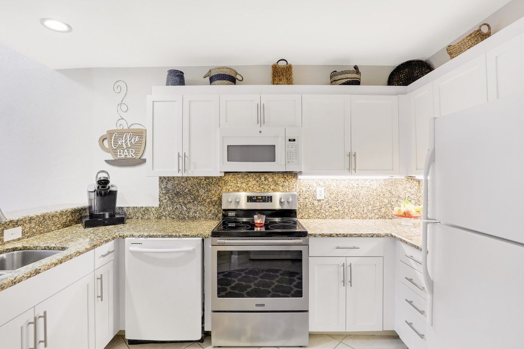 55 Emerald Woods Dr #C 11, Naples, FL 34108