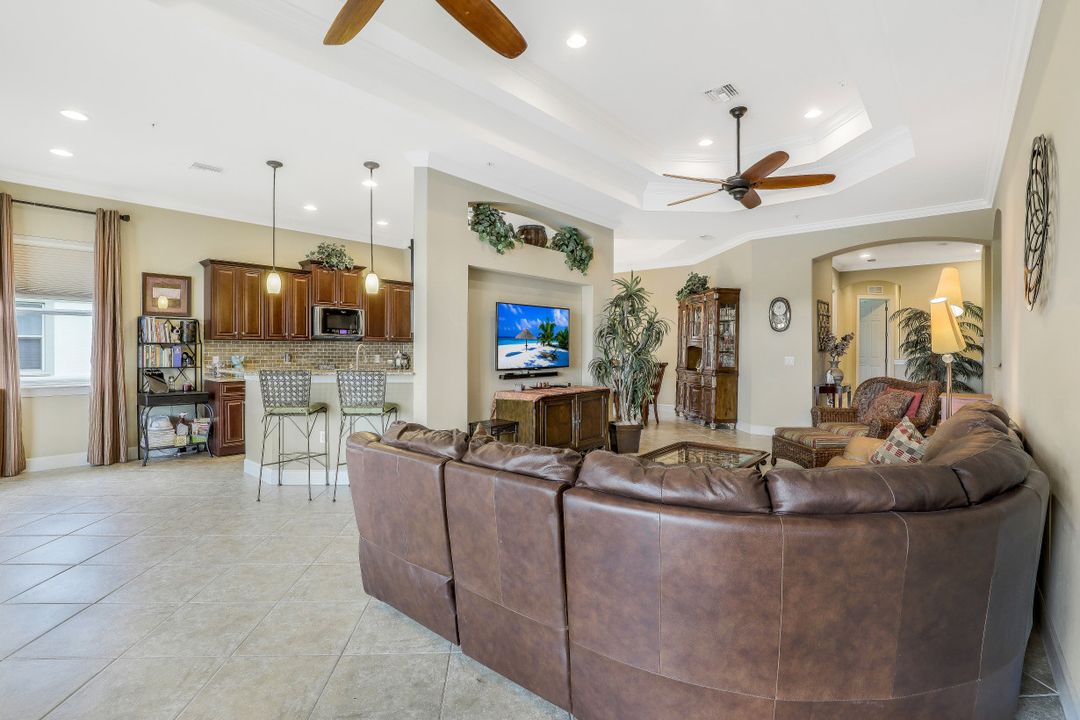 8779 Coastline Ct #202, Naples, FL 34120