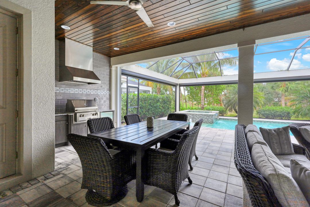 3125 Capistrano Ln, Naples, FL 34114