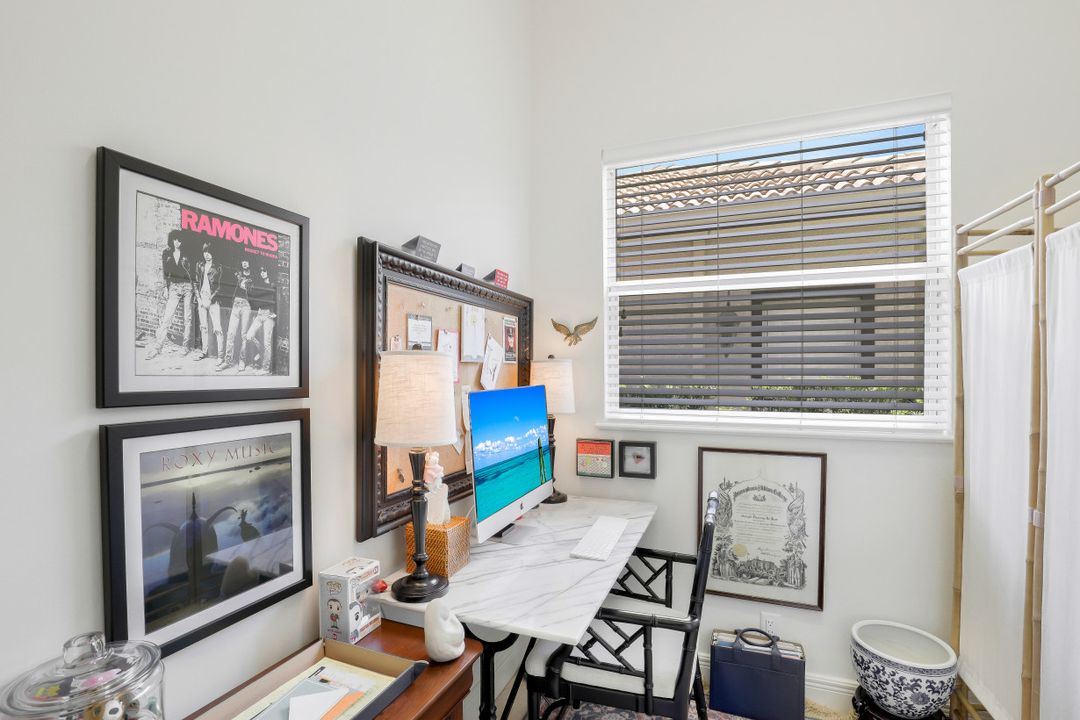 5666 Sago Ct, Naples, FL 34119