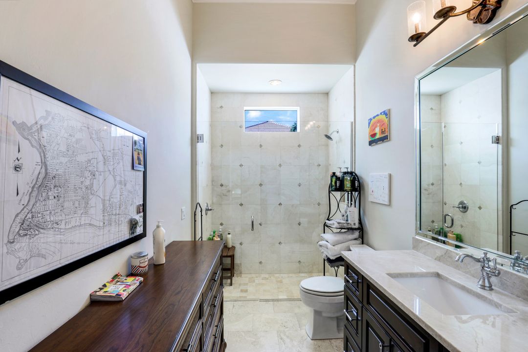 5930 Harborage Dr, Fort Myers, FL 33908