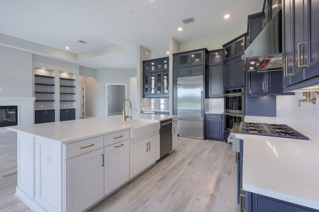 11430 Canal Grande Dr, Fort Myers, FL 33913