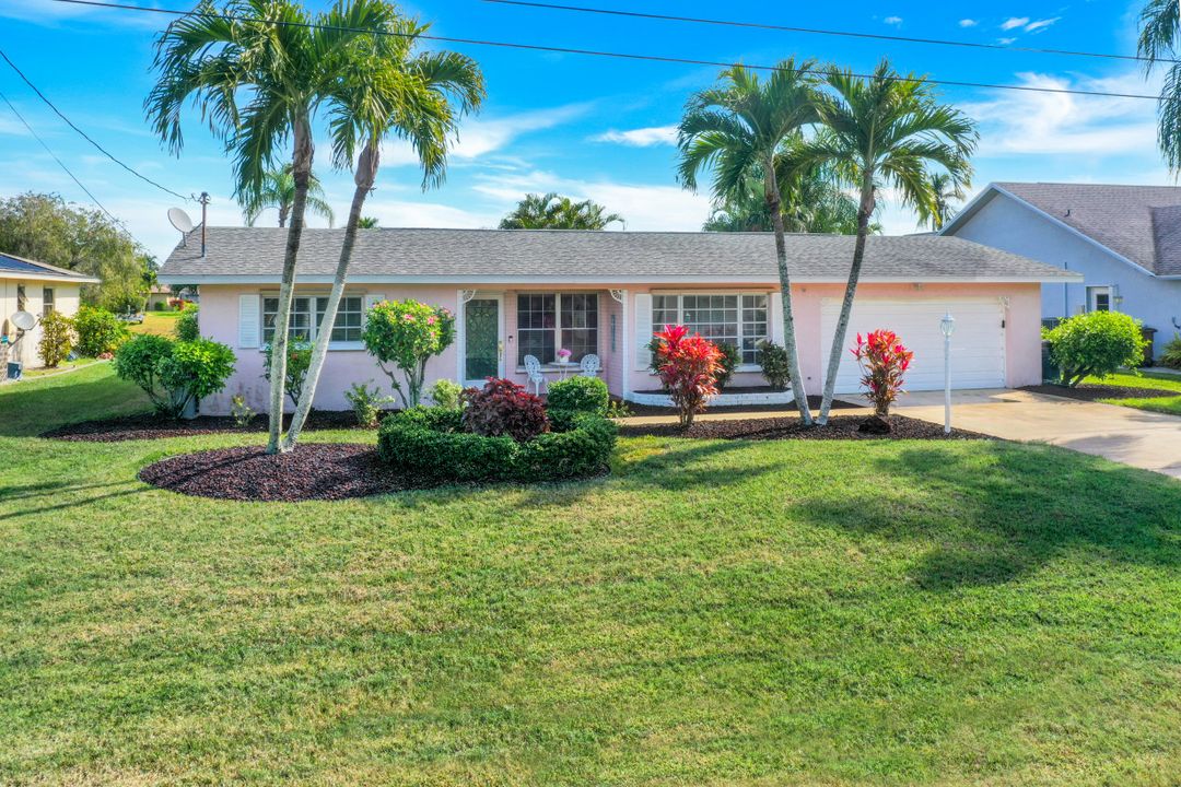4933 SW 11th Ct, Cape Coral, FL 33914