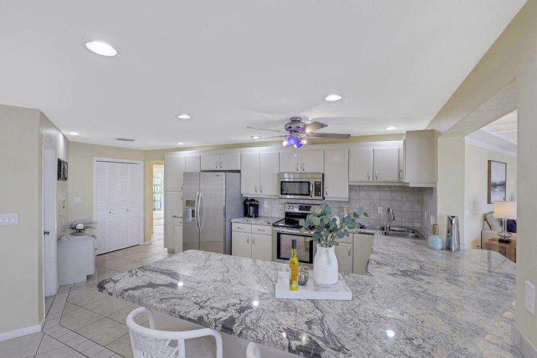 105 Bayshore Dr, Cape Coral, FL 33904