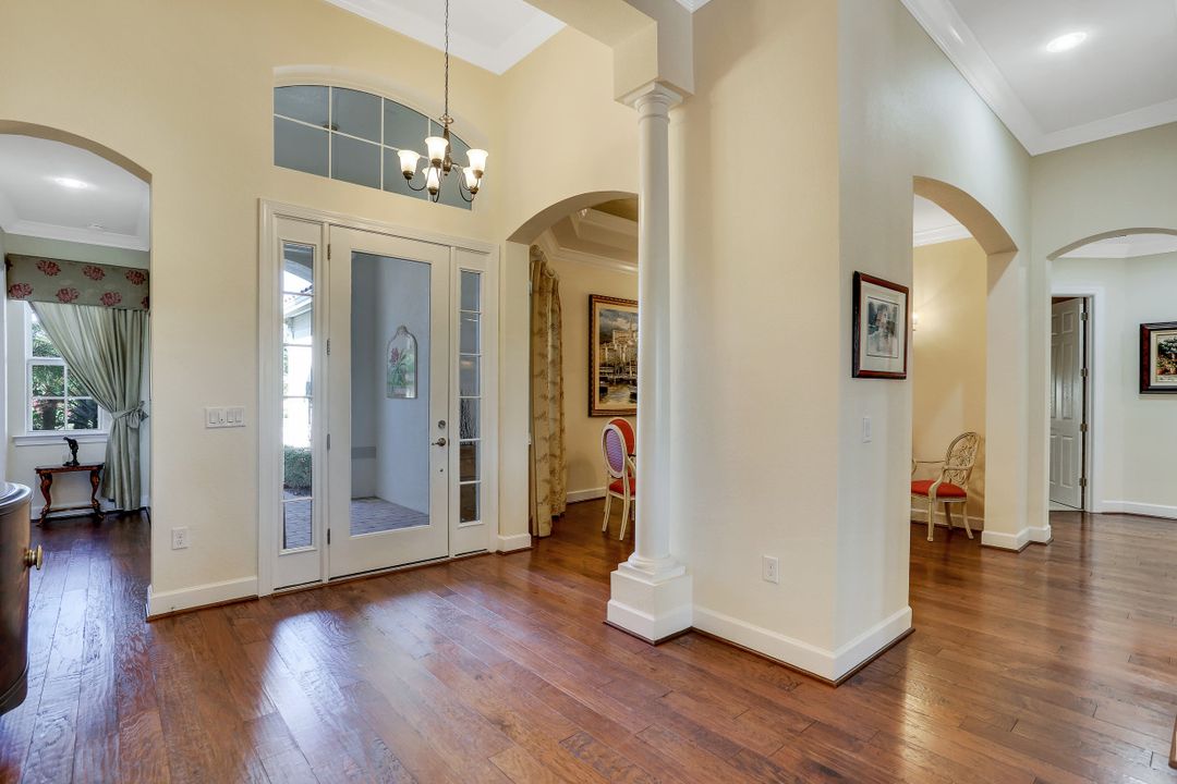 9755 Nickel Ridge Cir, Naples, FL 34120