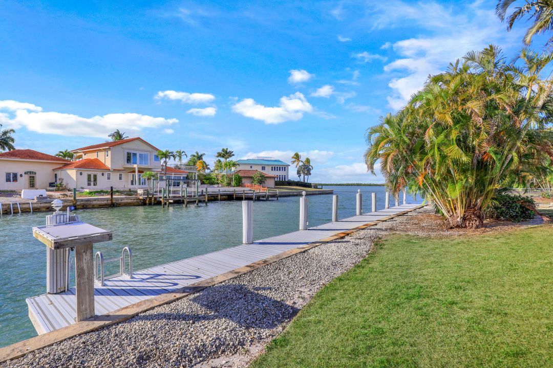 1260 Laurel Ct, Marco Island, FL 34145