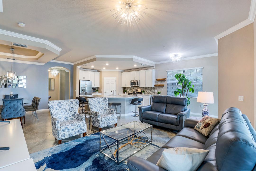 2149 Frangipani Cir #101, Naples, FL 34120