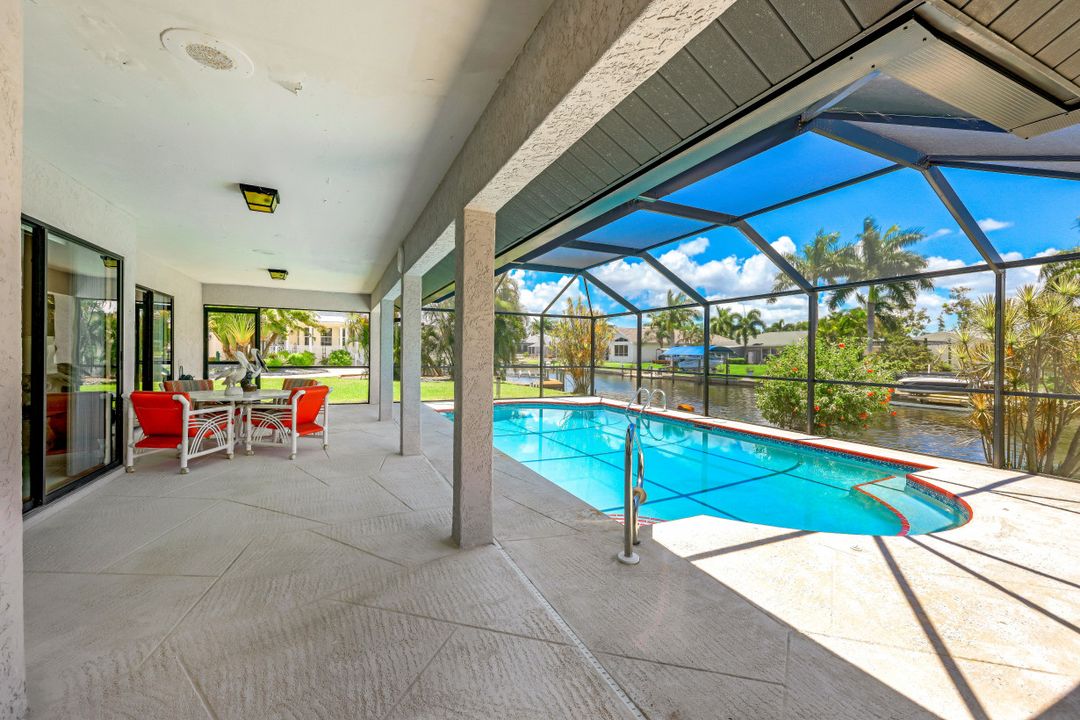 2215 SE 31st St, Cape Coral, FL 33904