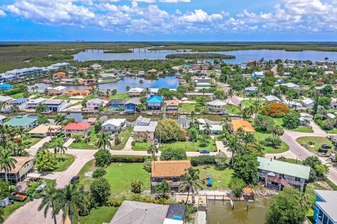 670 Palm Ave, Marco Island, FL 34145