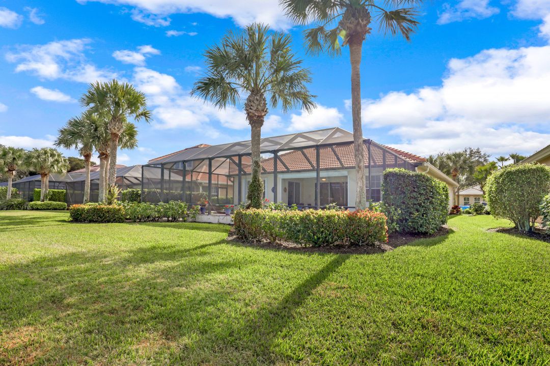 9114 Falling Leaf Dr, Bonita Springs, FL 34135