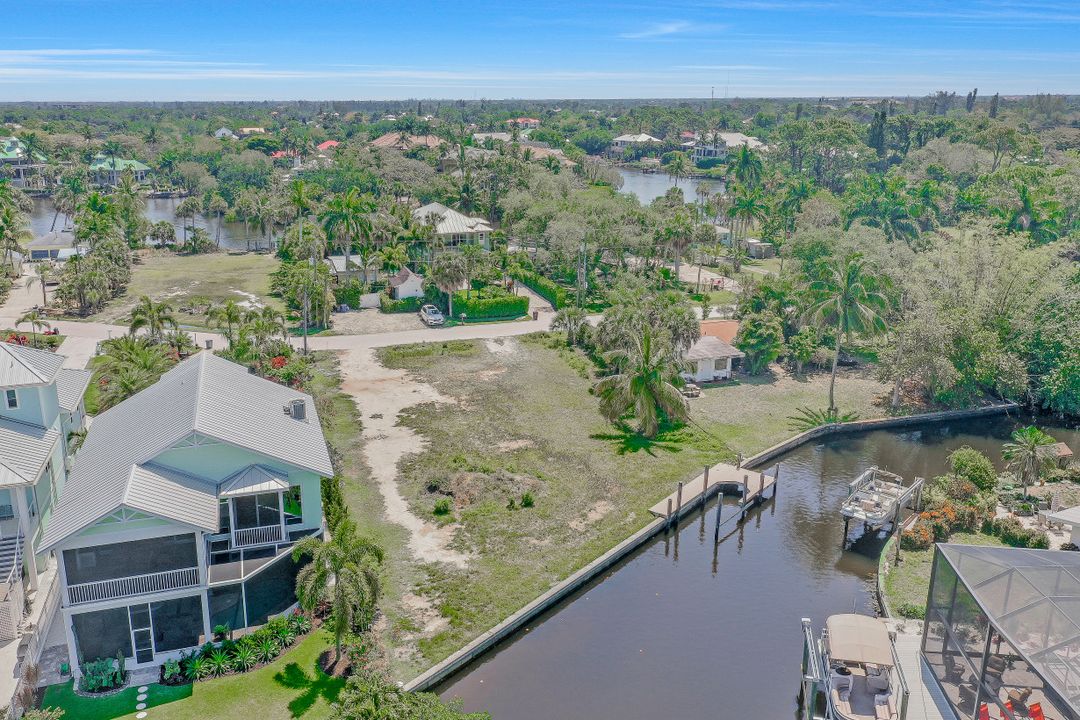 27547 Big Bend Rd, Bonita Springs, FL 34134