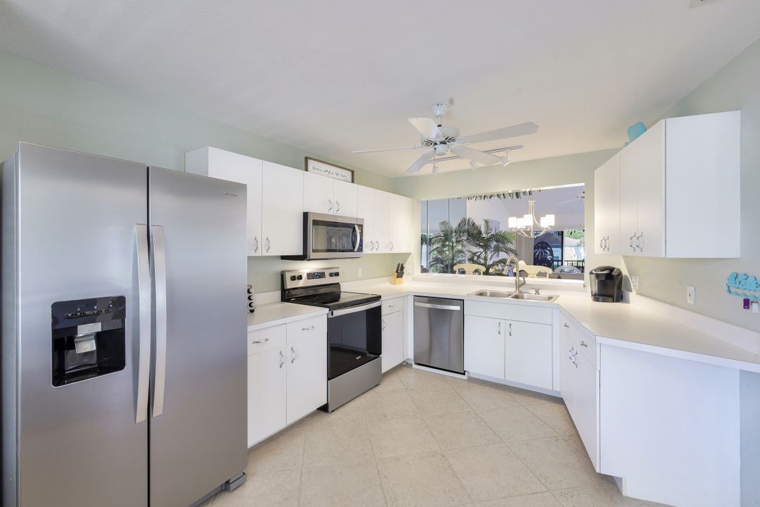 452 Belina Dr #1302, Naples, FL 34104