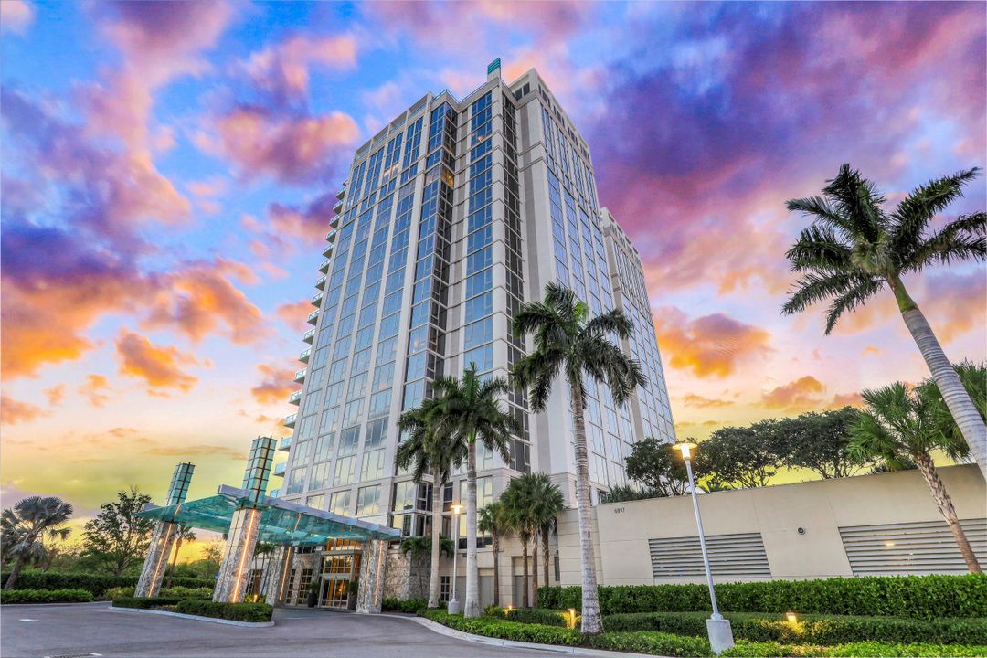 6897 Grenadier Blvd #504, Naples, FL 34108