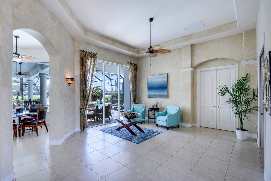 5958 Amberwood Dr, Naples, FL 34110