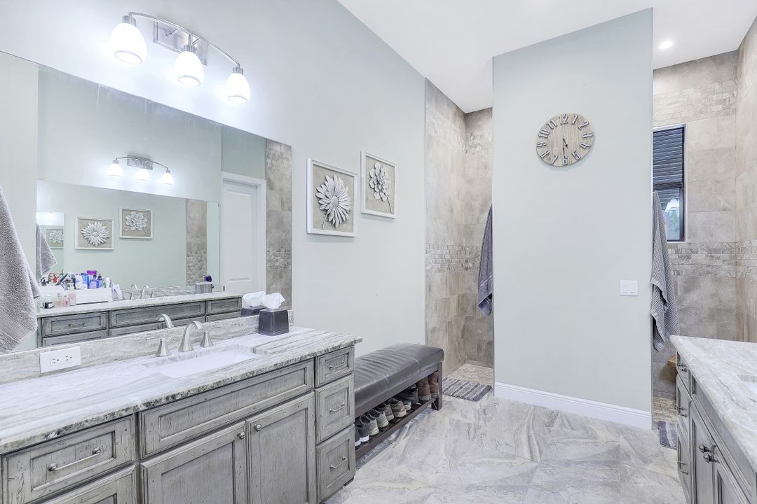 6700 Sable Ridge Ln, Naples, FL 34109