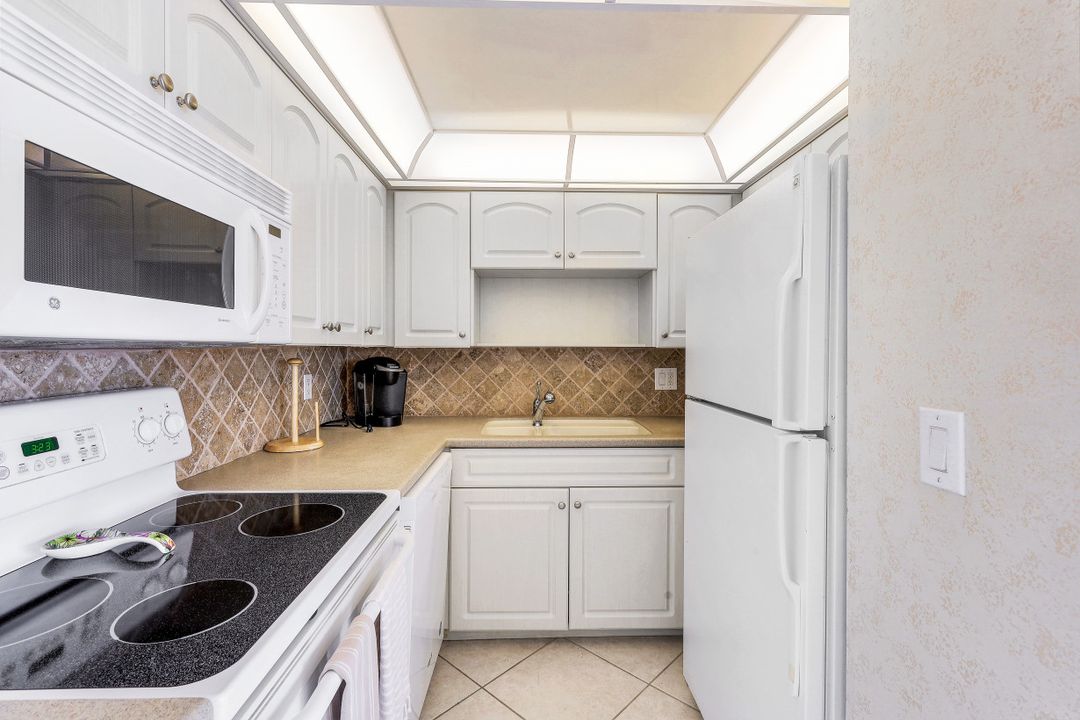 140 Seaview Ct #1003N, Marco Island, FL 34145