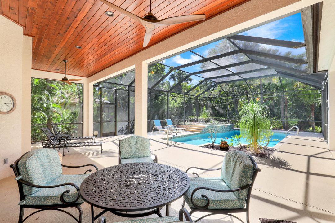 2229 Goshawk Ct, Naples, FL 34105