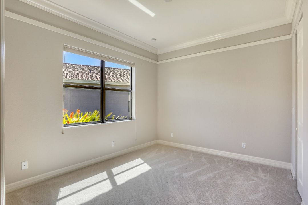 11571 Meadowrun Cir, Fort Myers, FL 33913