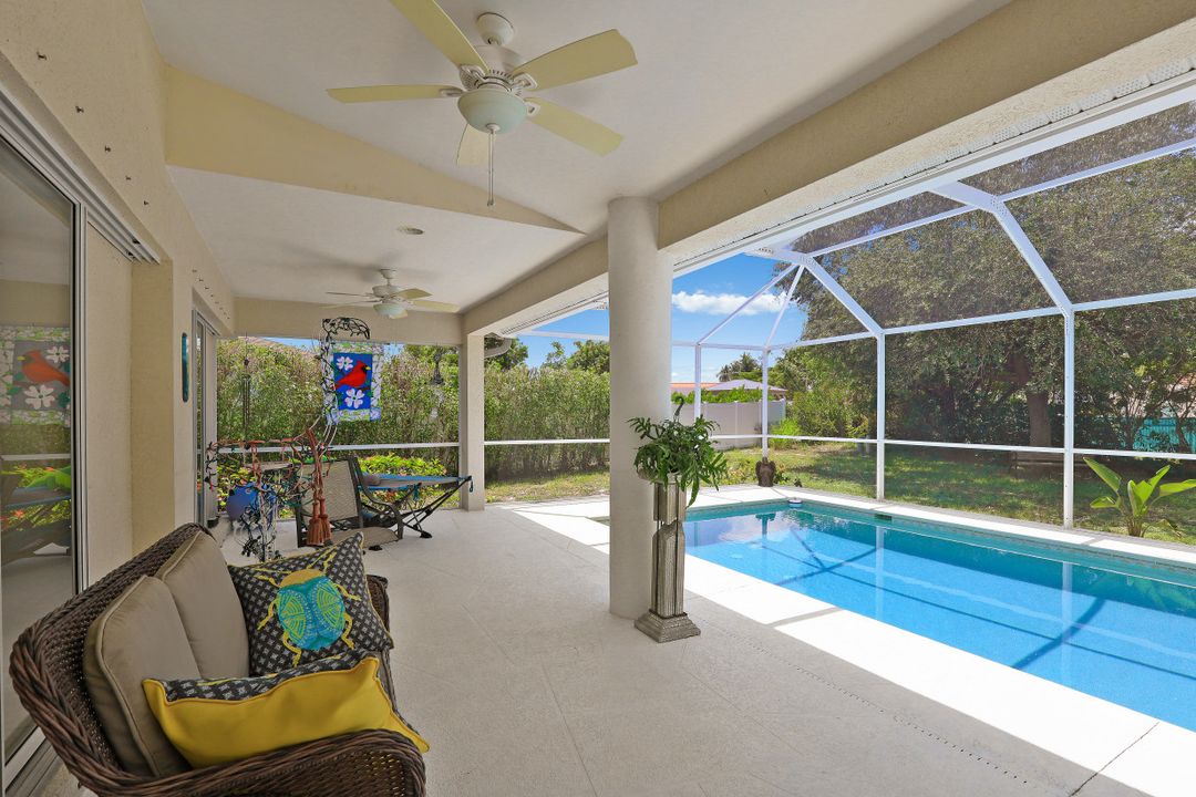 718 Fairlawn Ct, Marco Island, FL 34145