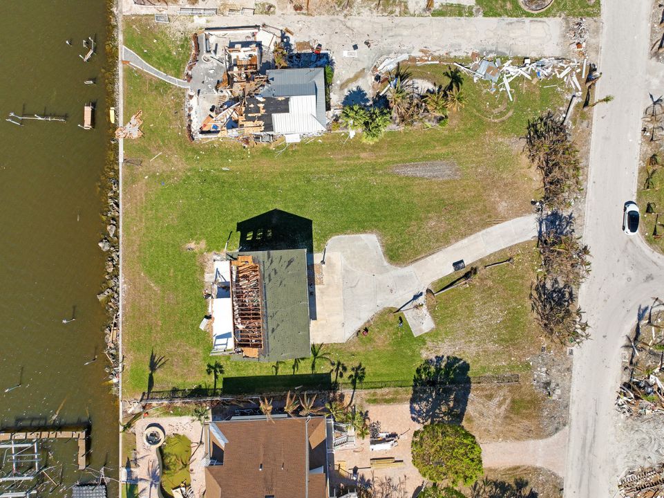 932 San Carlos Dr, Fort Myers Beach, FL 33931