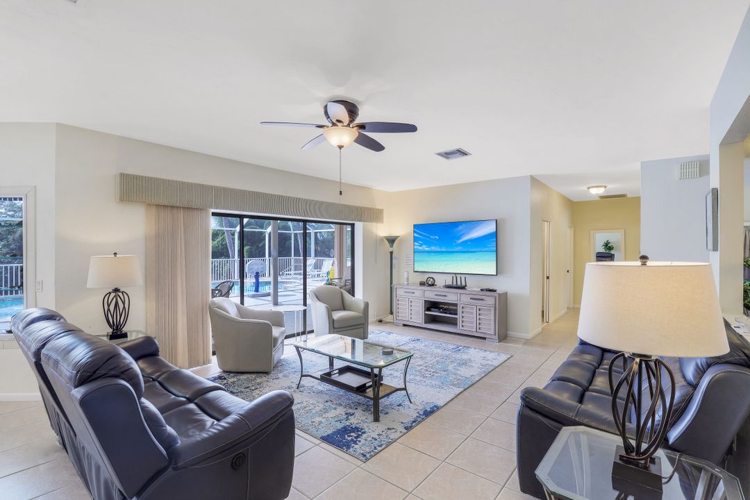 550 Inlet Dr, Marco Island, FL 34145