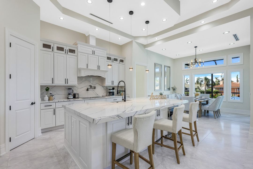 5332 Malibu Ct, Cape Coral, FL 33904