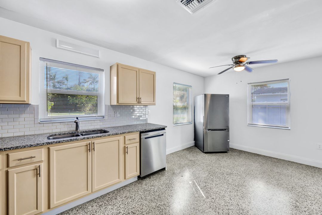 2668 Michigan Ave, Fort Myers, FL 33916