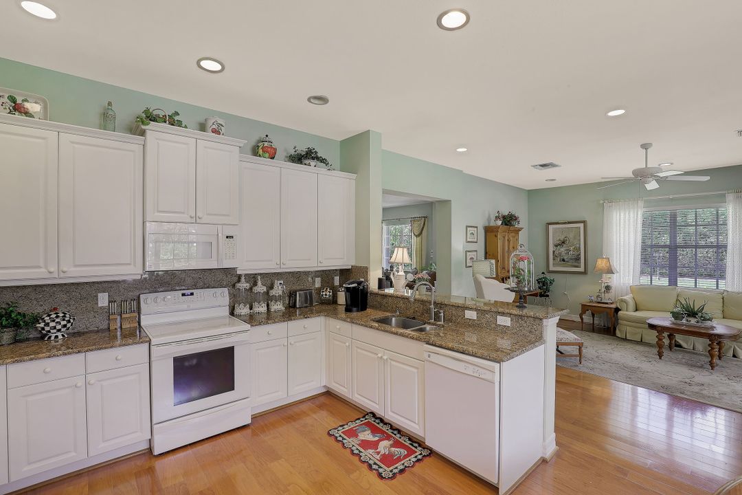 5760 Golden Oaks Ln, Naples, FL 34119