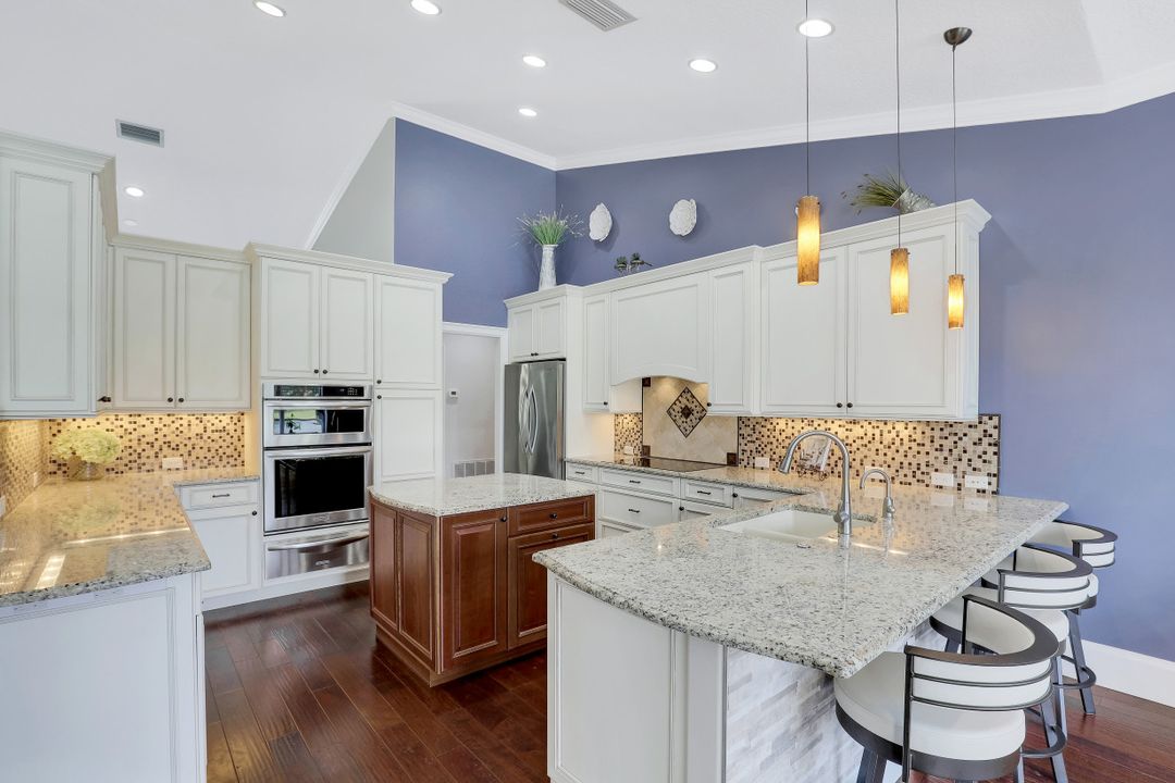 8172 Lowbank Dr, Naples, FL 34109