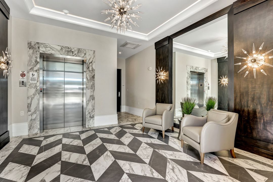 505 5th Ave S #303, Naples, FL 34102