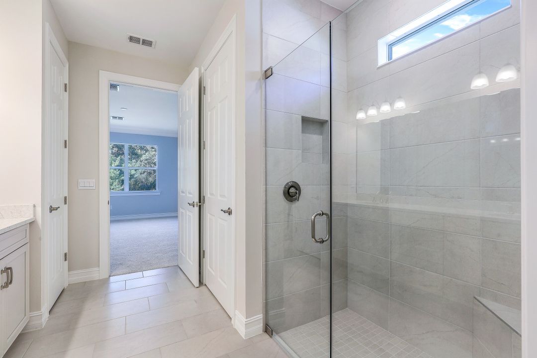 315 Tamarindo Ln, Naples, FL 34114