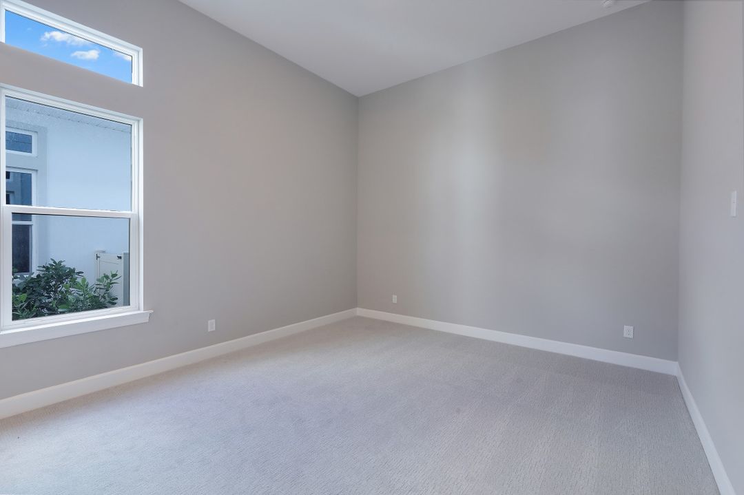 11430 Canal Grande Dr, Fort Myers, FL 33913