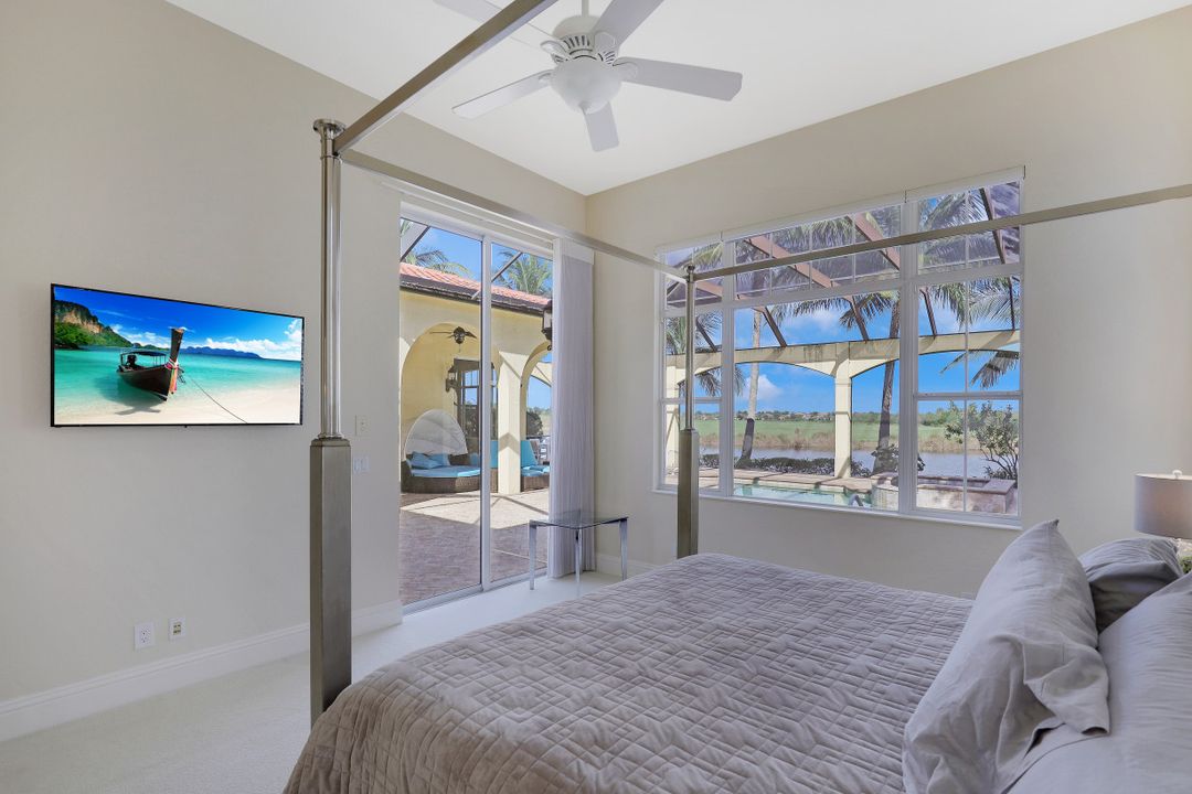 8560 Bellagio Dr, Naples, FL 34114