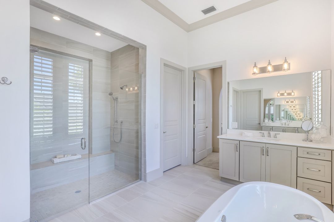 3232 Tavolara Ln, Naples, FL 34114