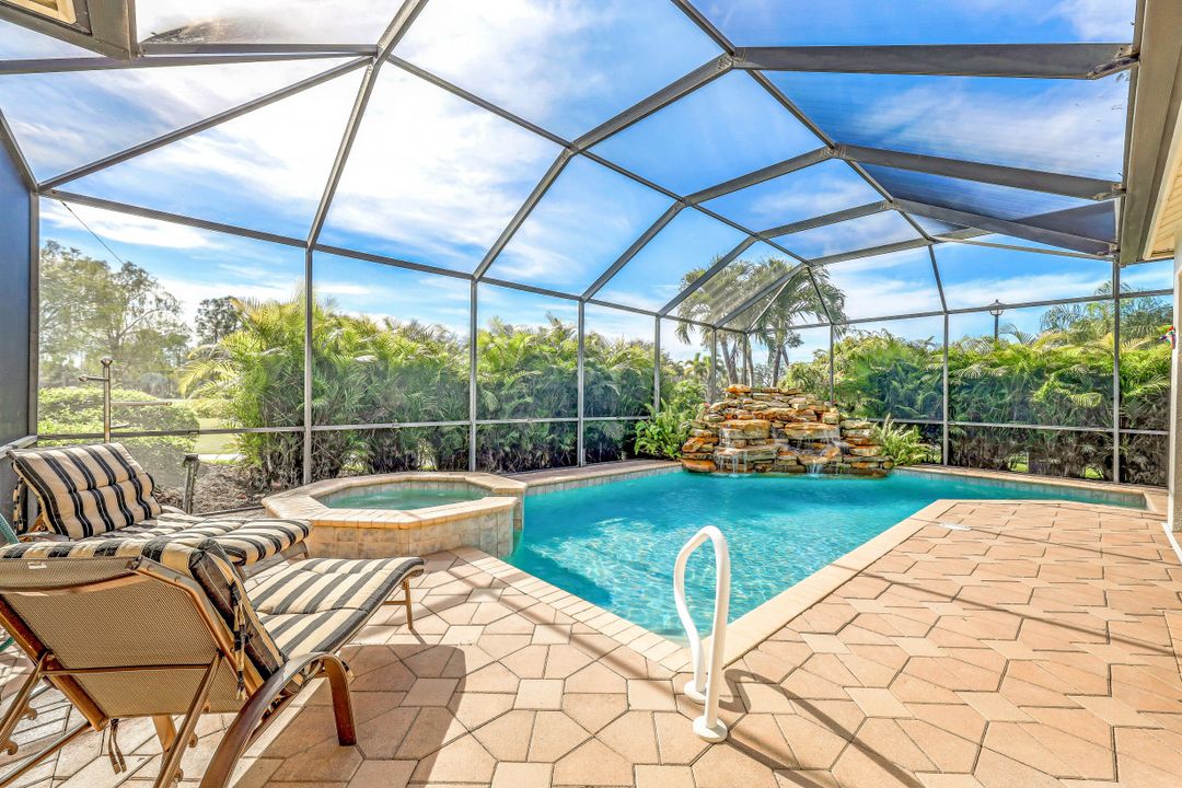 5965 Paradise Cir, Naples, FL 34110