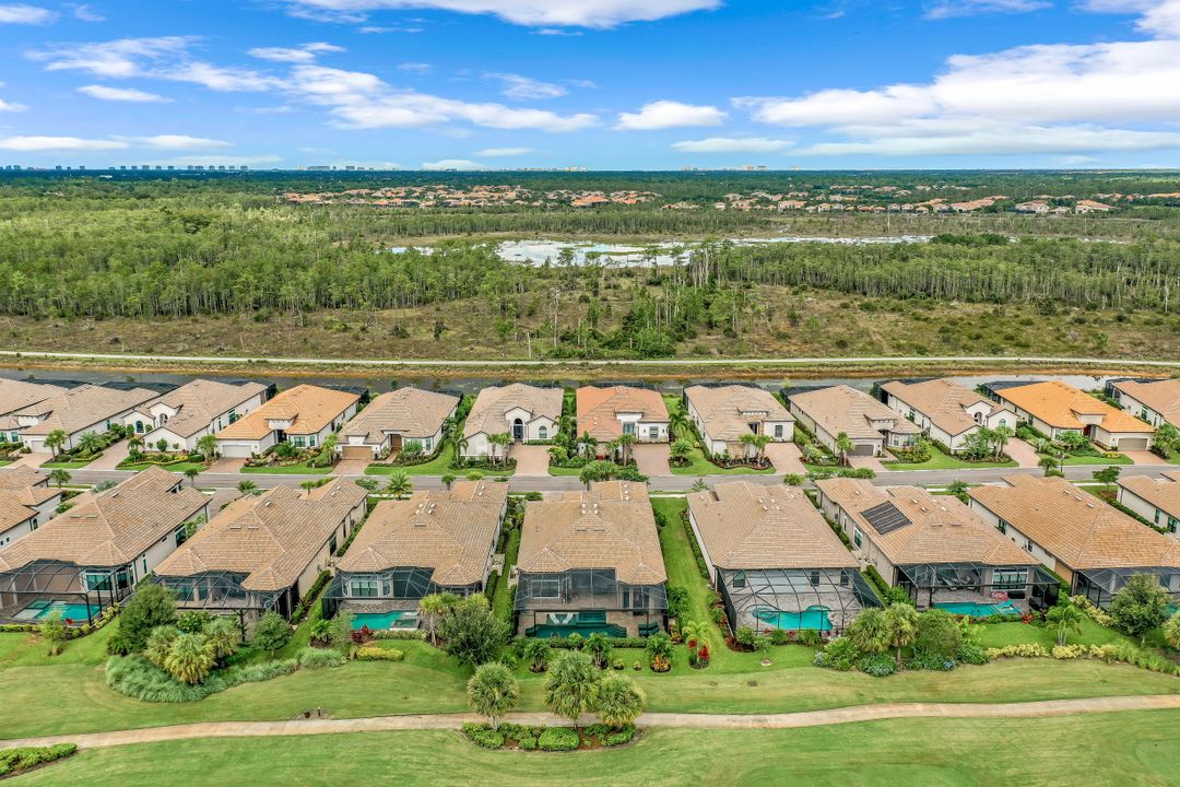 9392 Rapallo St, Naples, FL 34119