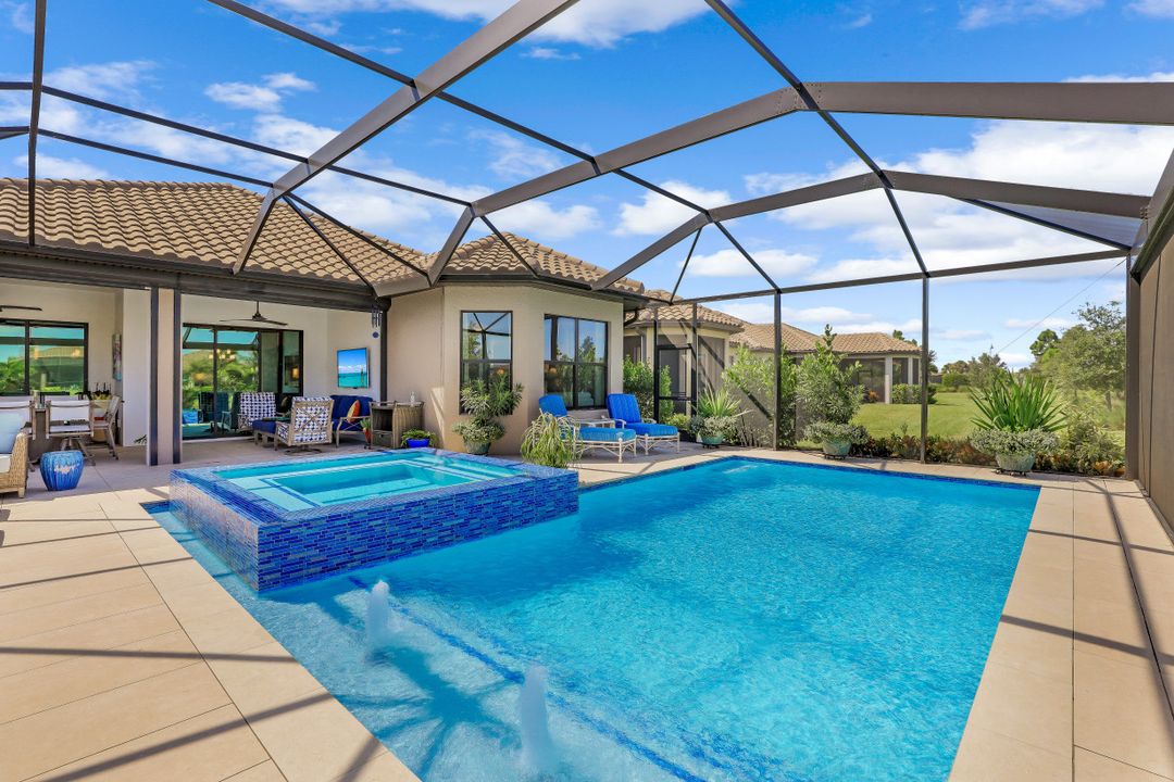 8669 Dilillo Ct, Naples, FL 34119