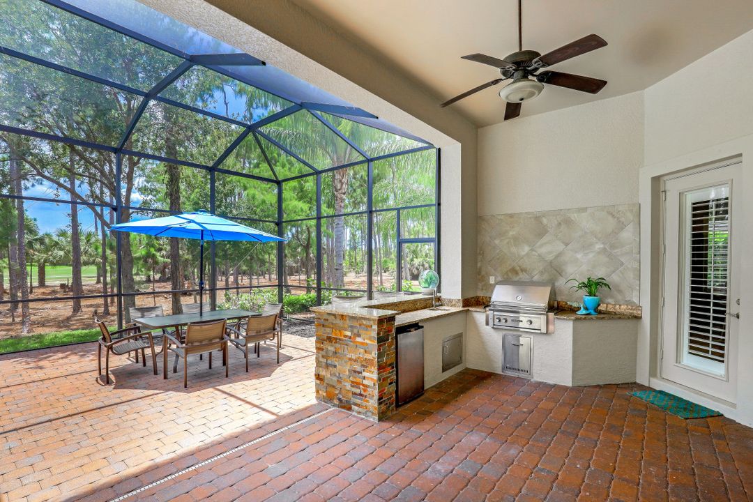 7413 Byrons Way, Naples, FL 34113