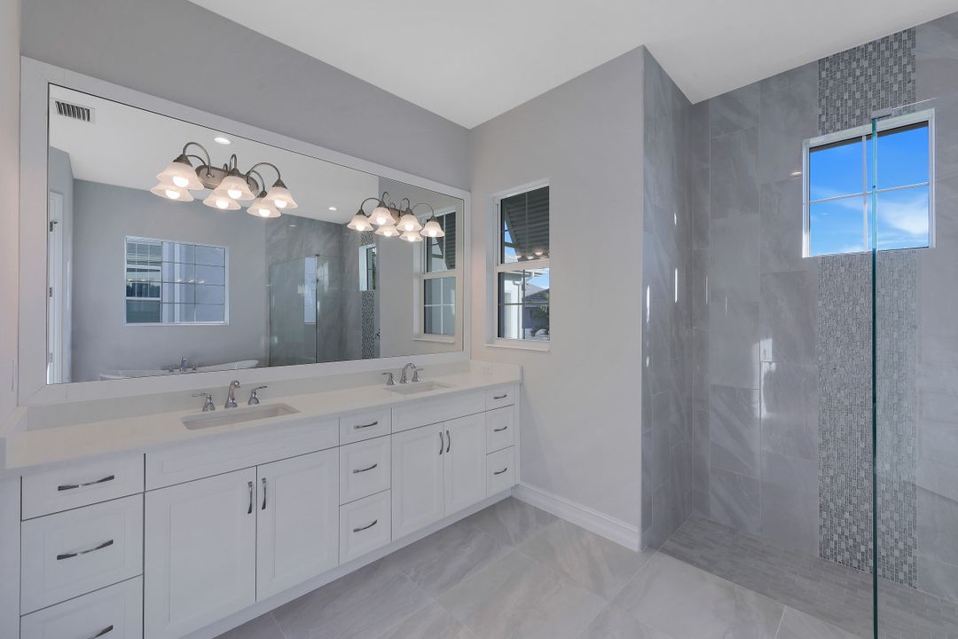 14310 Laguna Spgs Ln, , FL 34114