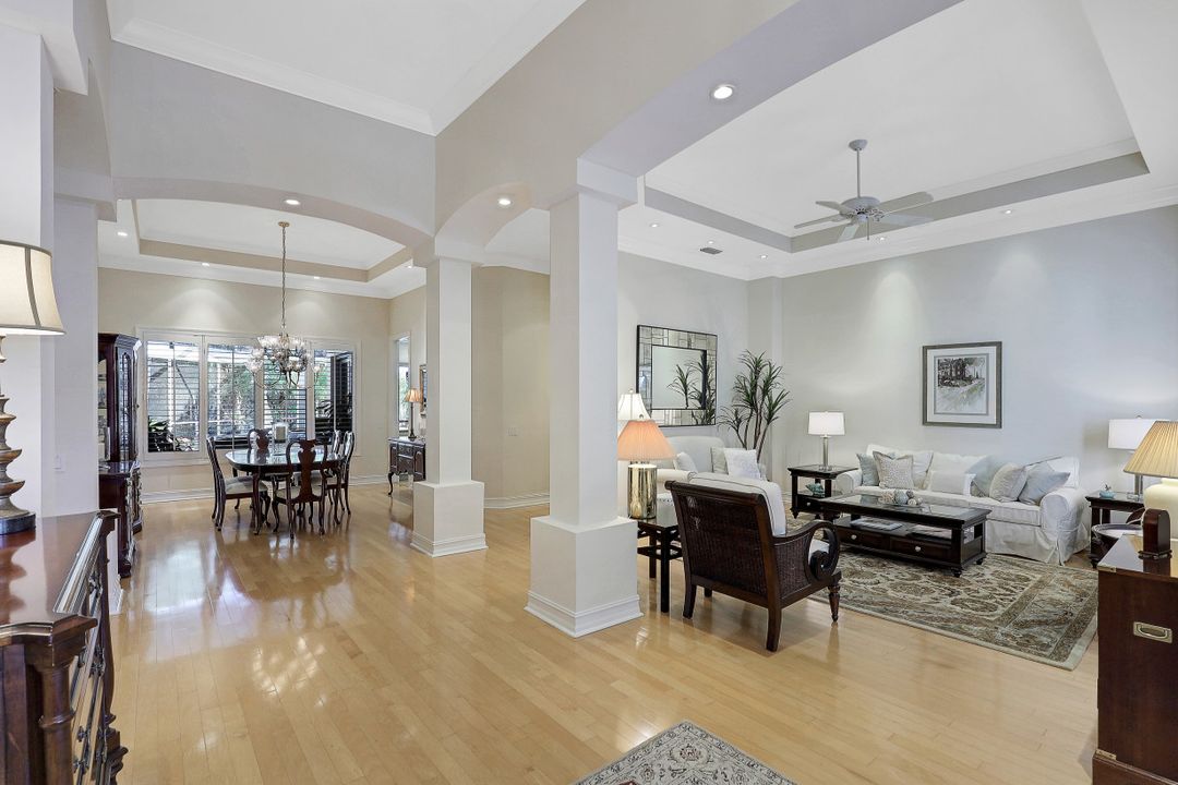 1367 Wood Duck Trail, Naples, FL 34108