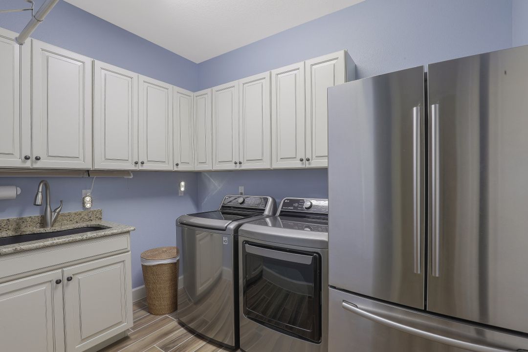 2761 Lambay Ct, Cape Coral, FL 33991