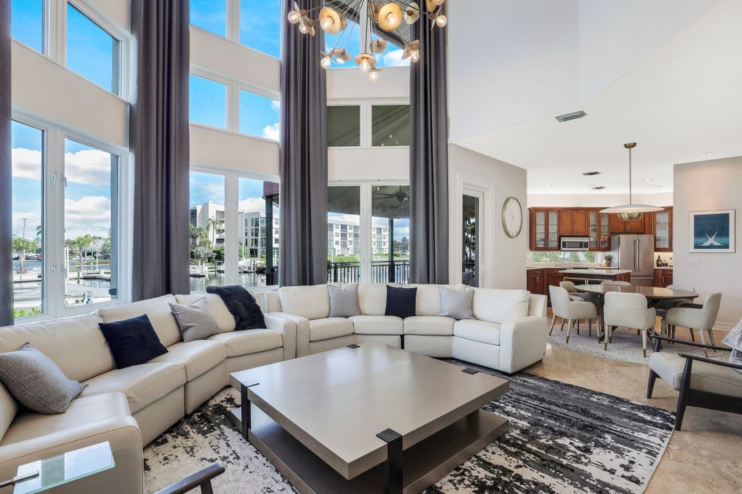 1305 Curlew Ave, Naples, FL 34102